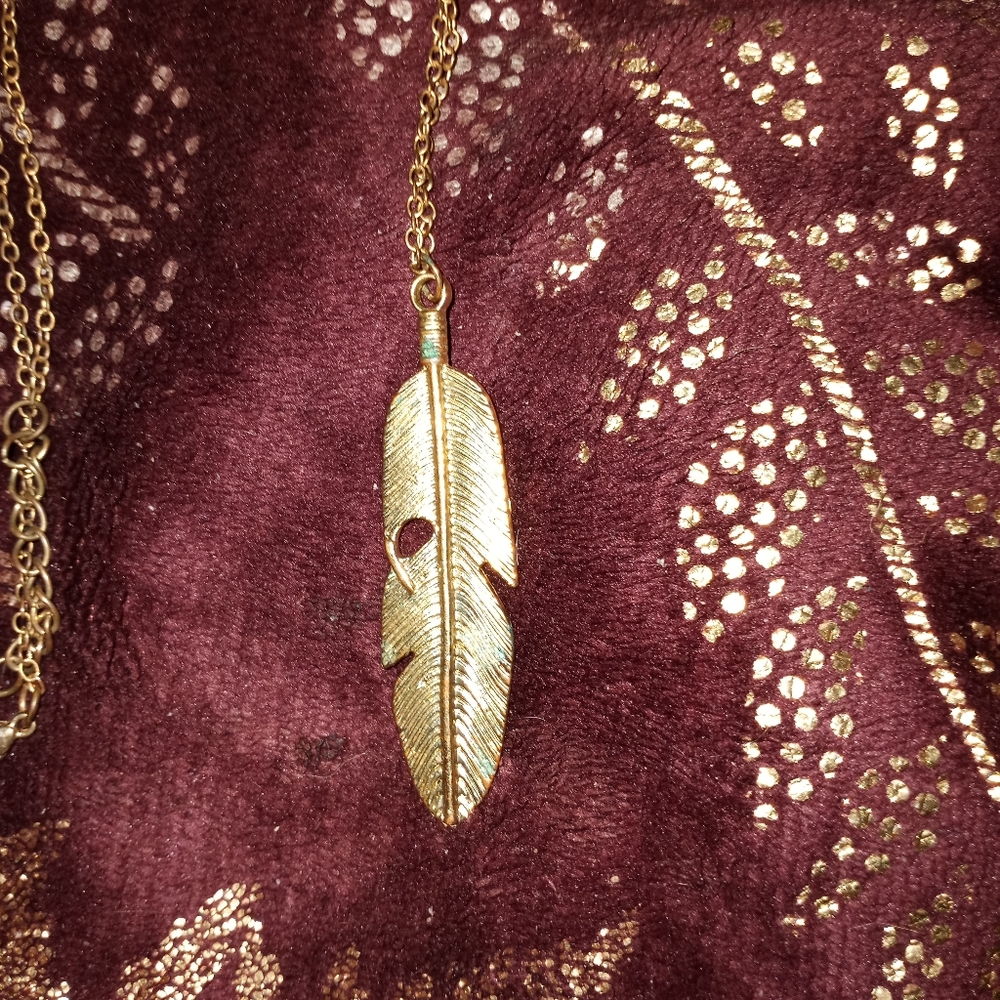Feather necklace - Picture 2 of 3